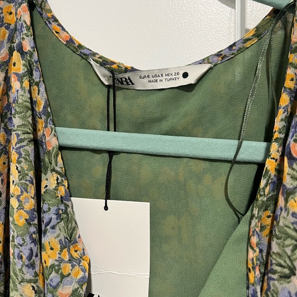 Zara- Printed Pleated mini dress - Picture 6 of 9